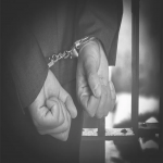 被刑事拘留亲属可以到看守所探视吗？