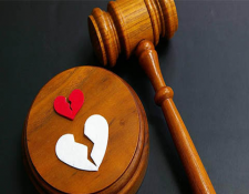 离婚损害赔偿在诉讼时如何提出