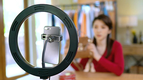 AI主播被纳入直播电商监管《直播电商监督管理办法》2月1日起施行