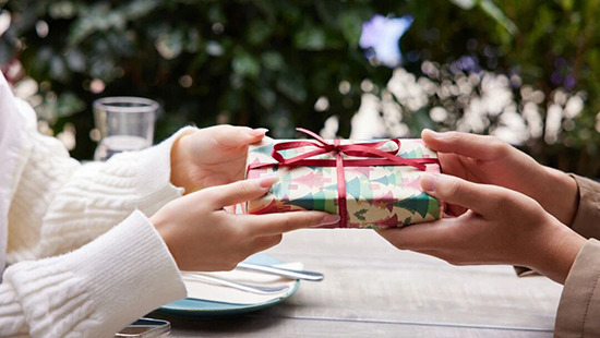 送出去的礼物，能否要回来？