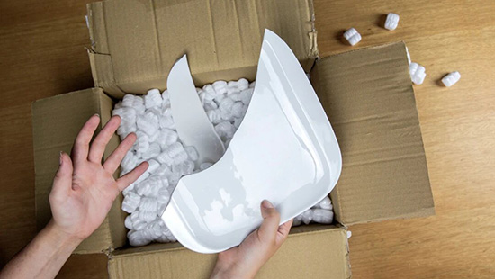 商品质量问题致人身、财产受损，商家拒赔，可索赔吗？